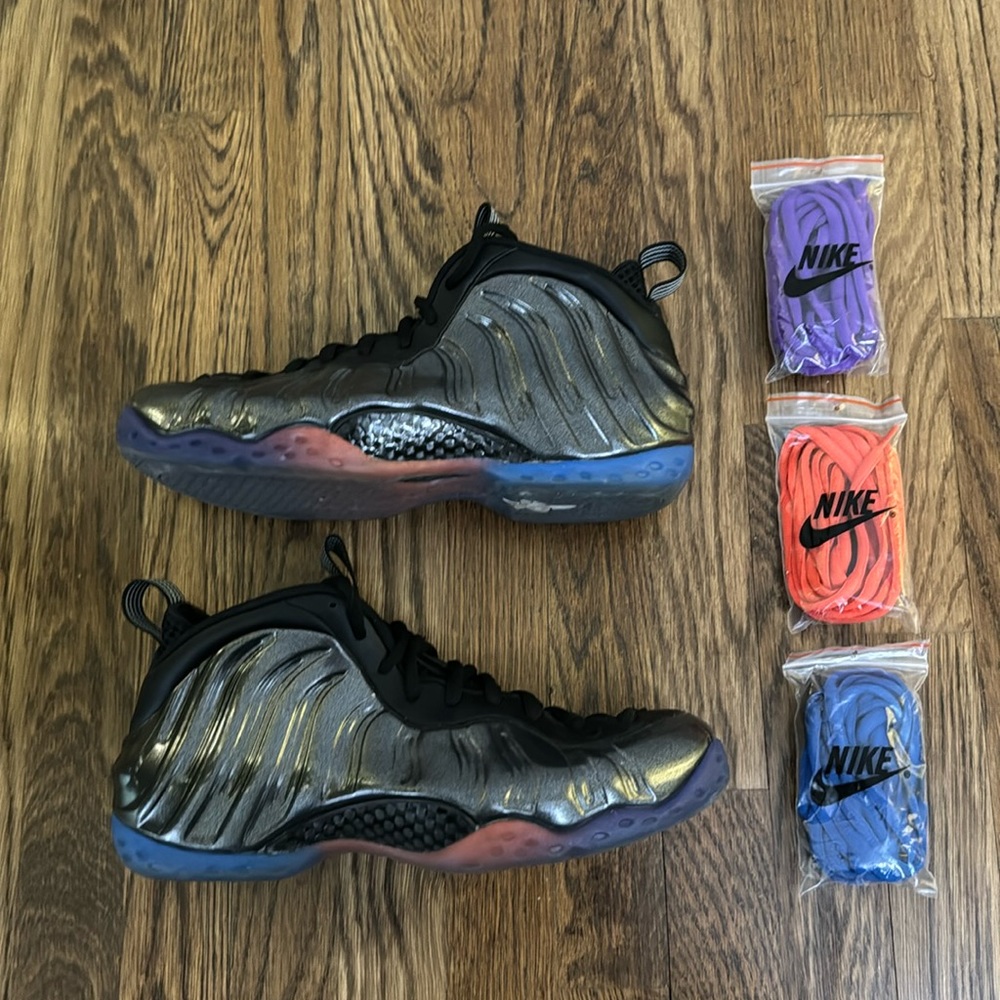 Nike Men's Black Foamposite Shoes